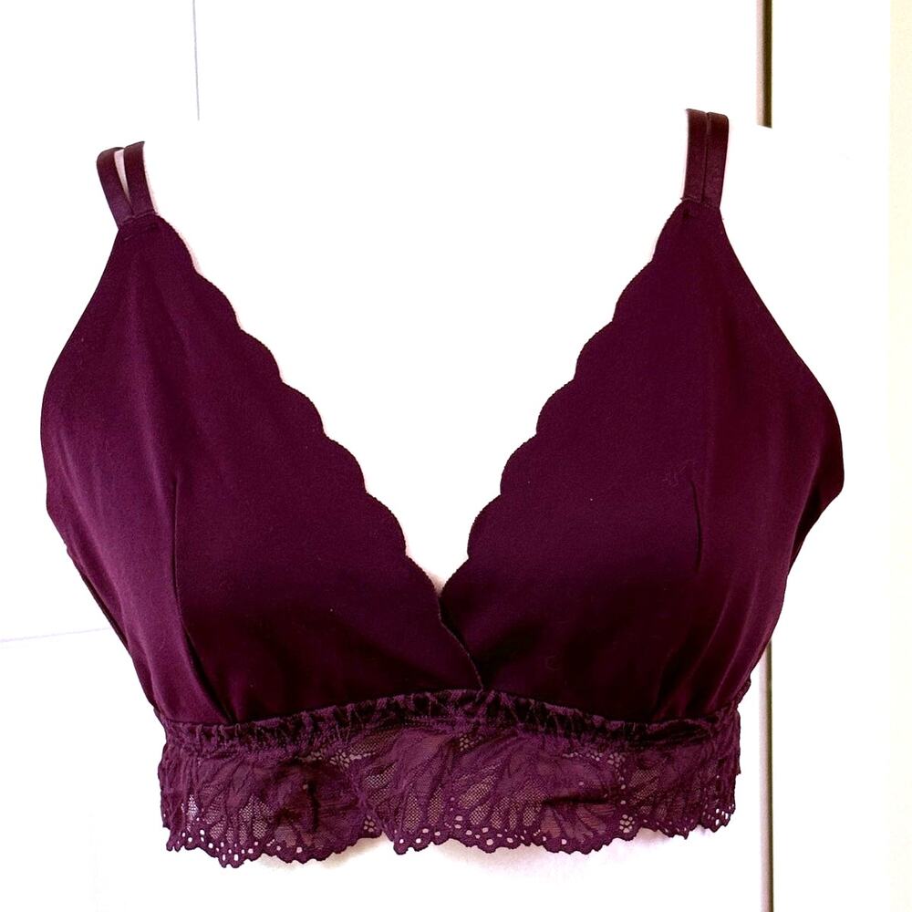 Auden size XL unlined bralette purple, lace around the bottom, adjustable straps